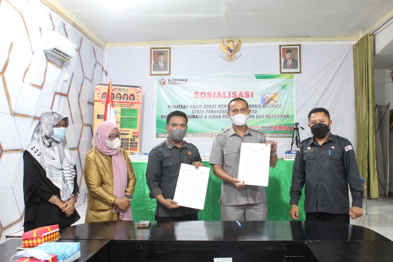 Perbaiki Penataan Arsip, Bawaslu Pohuwato Teken MOU dengan Dinas Perpustakaan dan Kearsipan Kabupaten Pohuwato