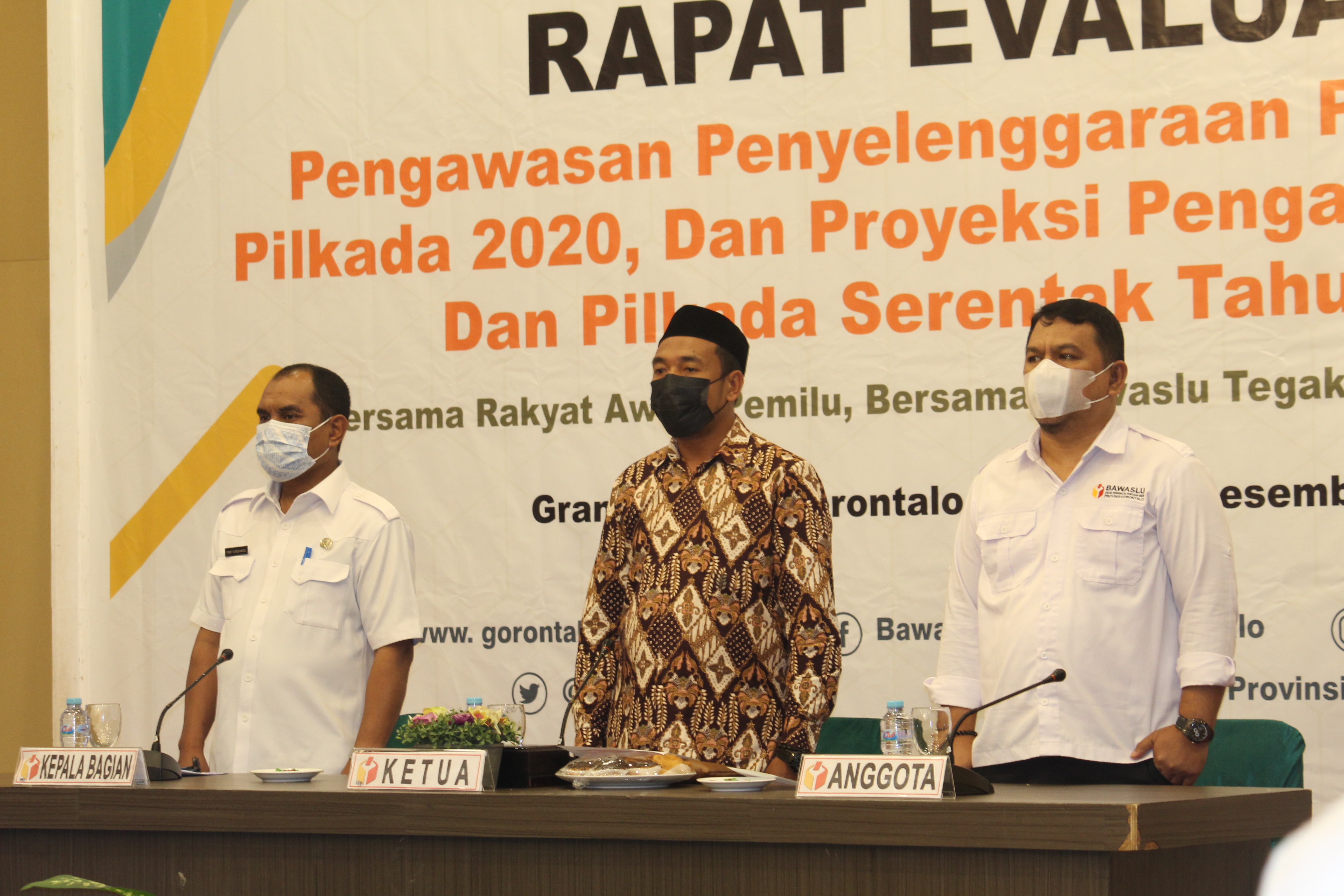 Bawaslu dan Dinas Dukcapil Pohuwato Hadiri Rapat Evaluasi Pengawasan