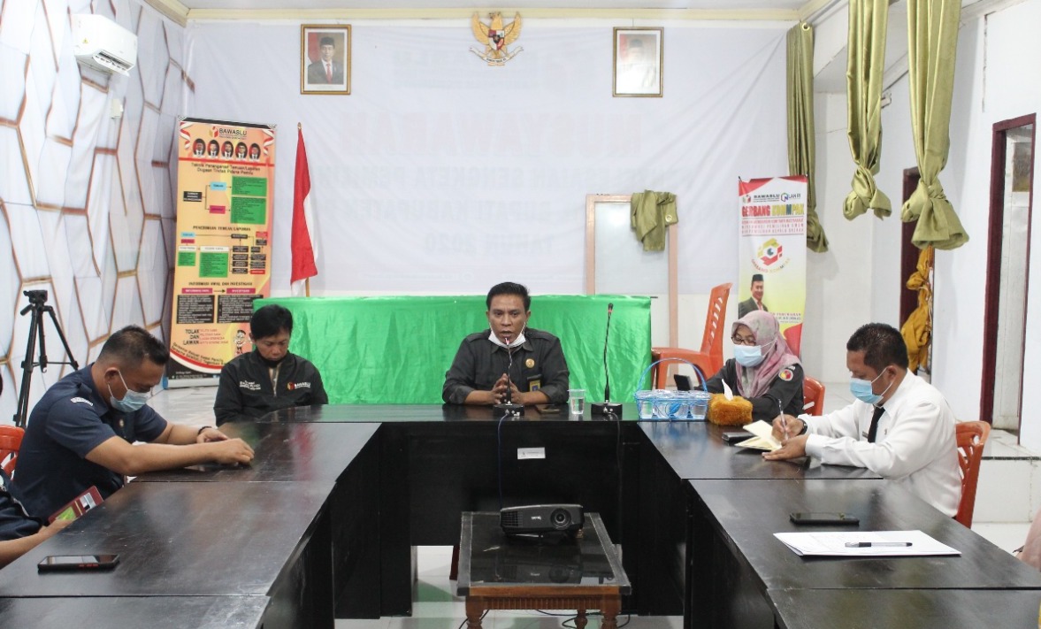 Bawaslu Pohuwato Lakukan Rapat Peningkatan Koordinasi dan Disiplin Pegawai
