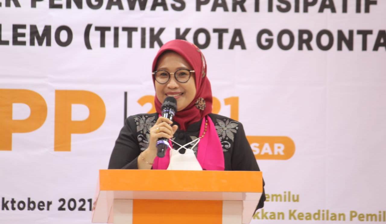 Ratna Dewi Petalolo Buka Secara Resmi Kegiatan Sekolah Kader Pengawasan Partisipatif