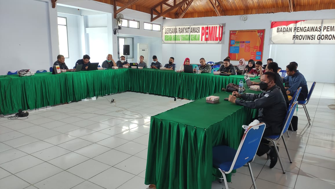 Ketua dan Korsek Bawaslu Pohuwato ikuti Sosialiasisi Pengembangan SIPS Versi 3.0 dan Inventarisasi Data Penyelesaian Sengketa Tahun 2015 s.d 2020