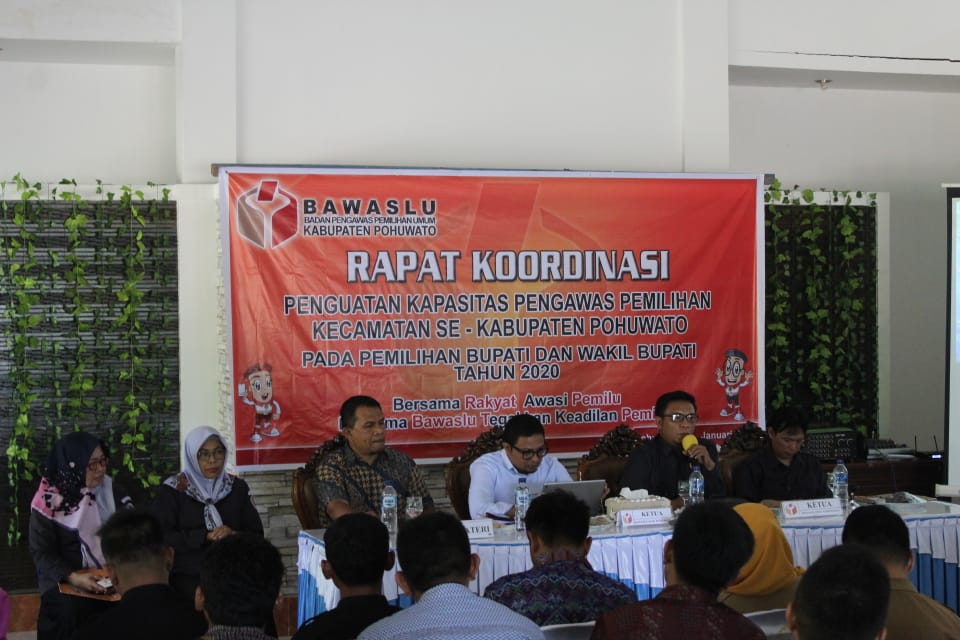 RAPAT KOORDINASI PENGUATAN KAPASITAS PENGAWAS PEMILIHAN KECAMATAN SE-KABUPATEN POHUWATO PADA PEMILIHAN BUPATI DAN WAKIL BUPATI TAHUN 2020