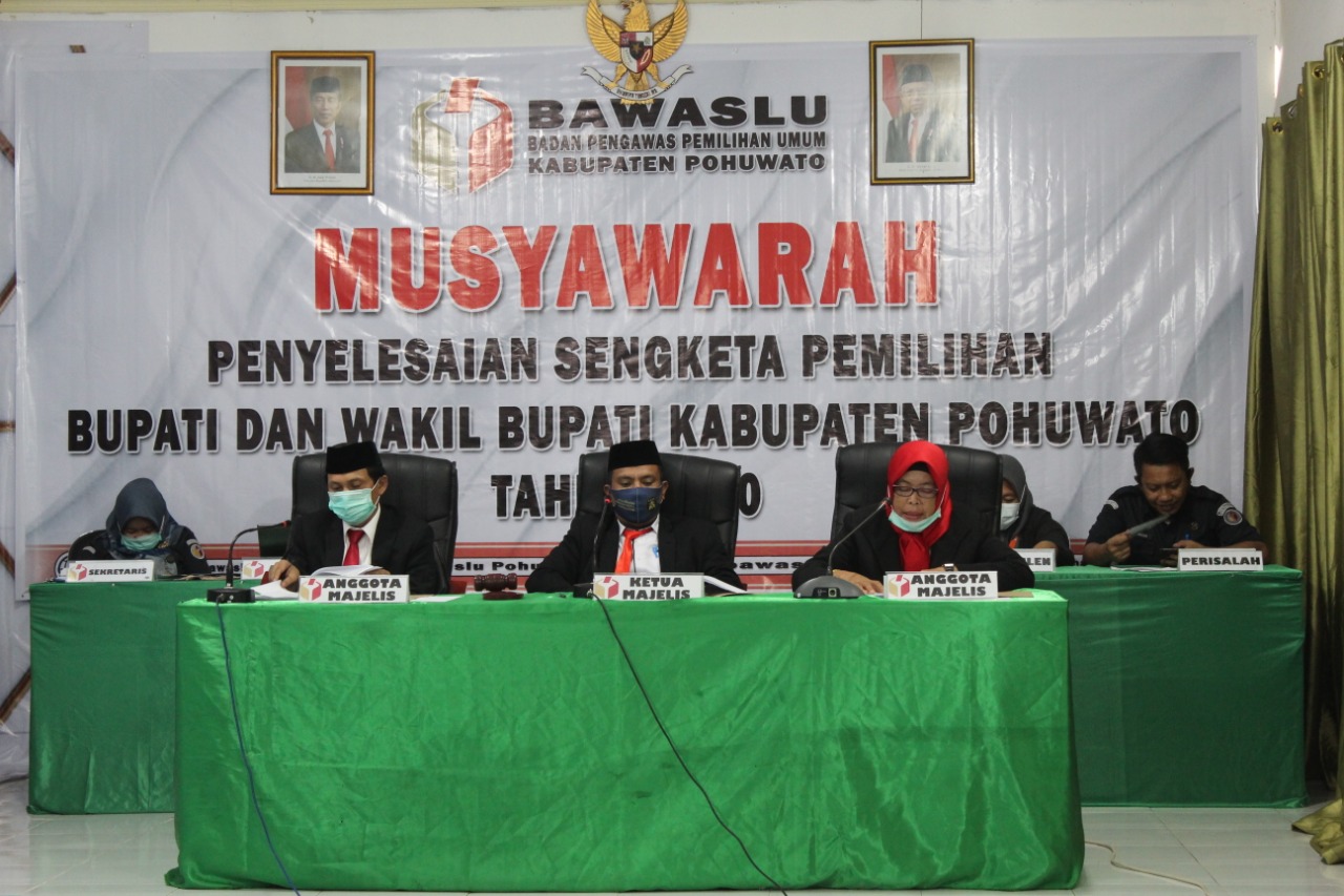 Pembacaan Putusan Penyelesaian Sengketa Proses Pemilihan Bupati dan Wakil Bupati Kabupaten Pohuwato Tahun 2020