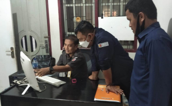 SIPS Bawaslu Pohuwato di sidak oleh Ahmad Abdullah