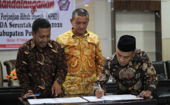 Ketua Bawaslu Tandatangani Naskah Perjanjian Hibah Daerah