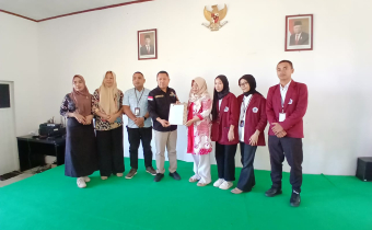Rahmat A. Djakaria Beserta staf Bawaslu Pohuwato Menerima Mahasiswa Magang dari Kampus UNG Fakultas Hukum