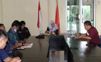 Tindaklanjuti Penyusunan Laporan Hukum, Humas dan Datin Bawaslu Pohuwato Gelar Rapat Internal.