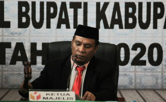AGENDA PEMBACAAN KESIMPULAN PEMOHON & TERMOHON